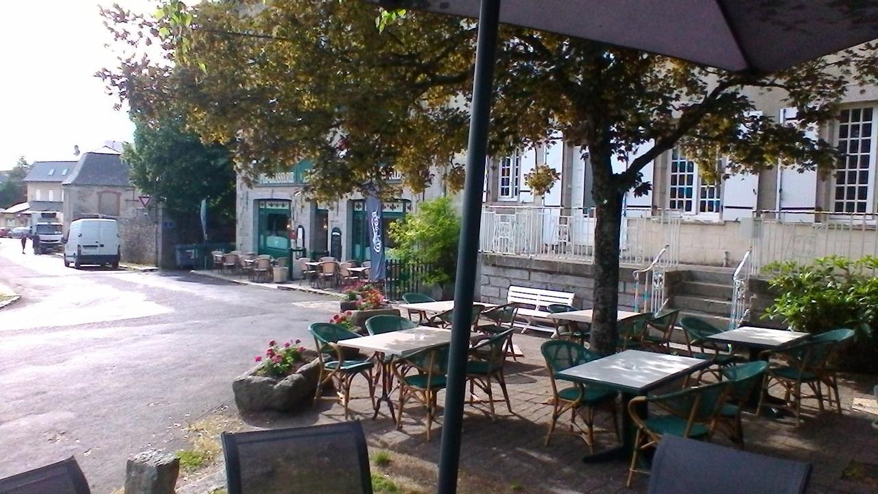 Hotel Jeanne D'Arc Saint-Chély-dʼApcher 외부 사진